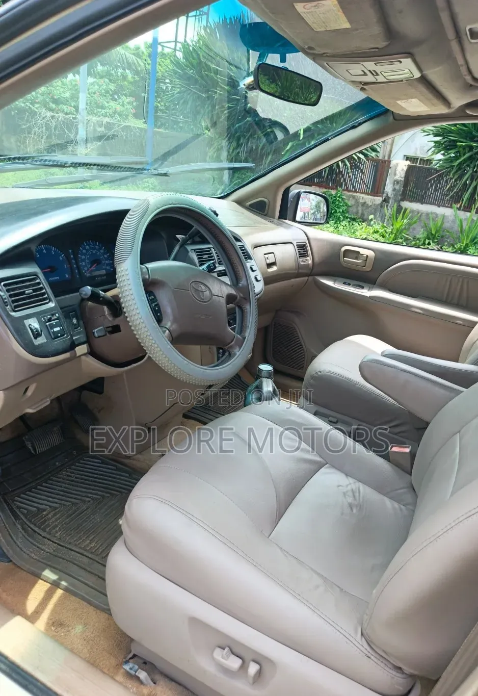 Toyota Sienna 2001 Gold