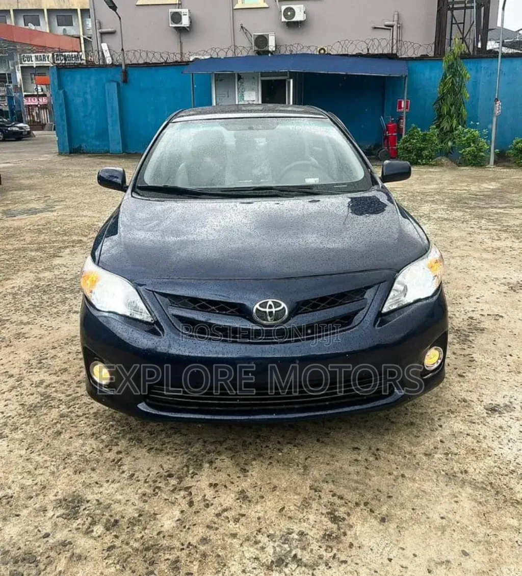 Toyota Corolla 2011 Blue