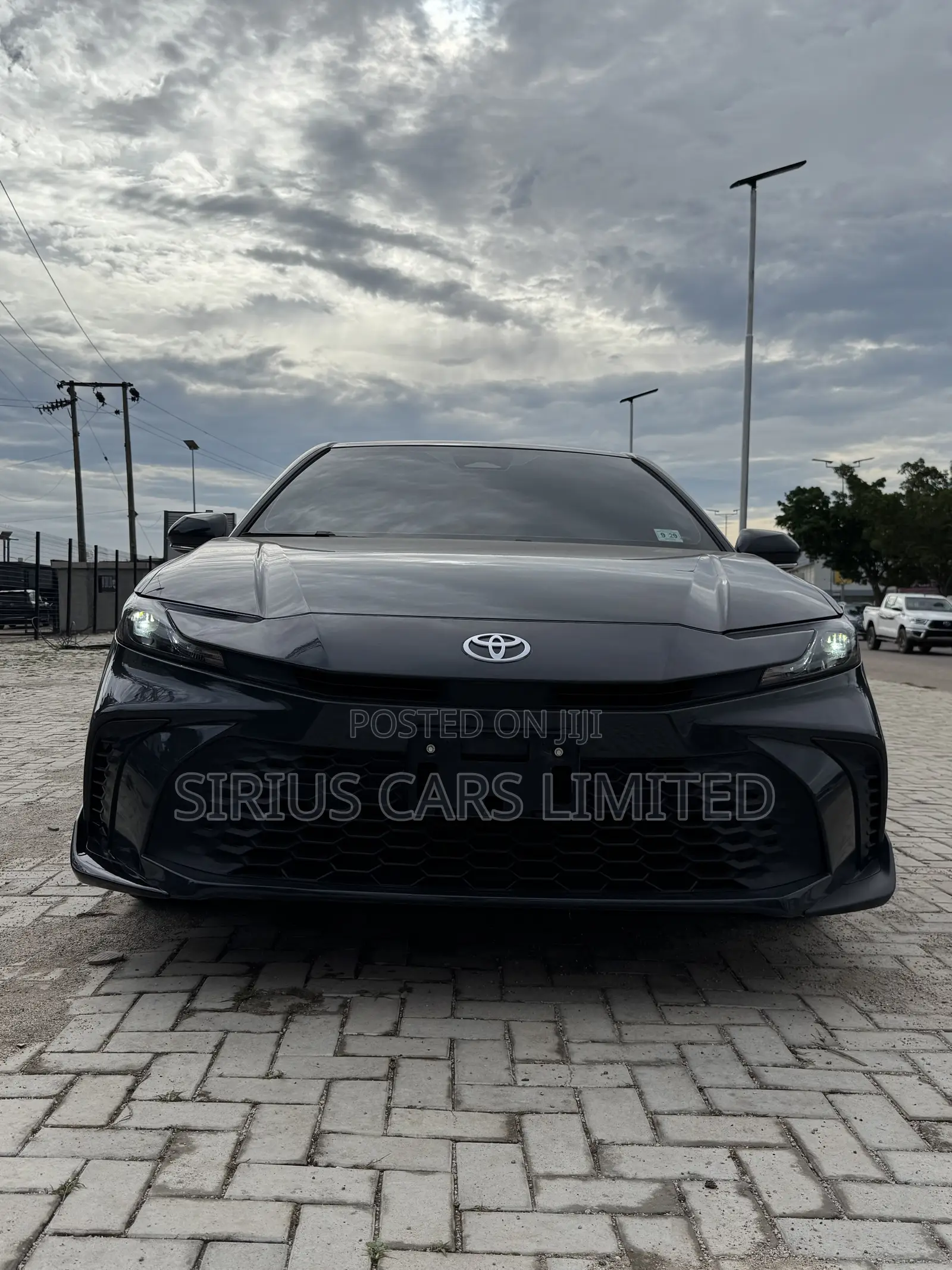 Toyota Camry SE 2025 Gray