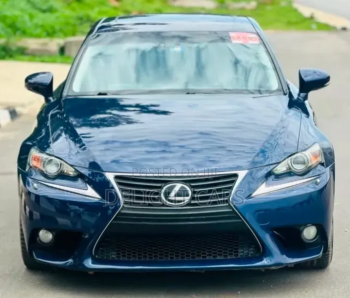 Lexus IS 250 4WD 2014 Blue