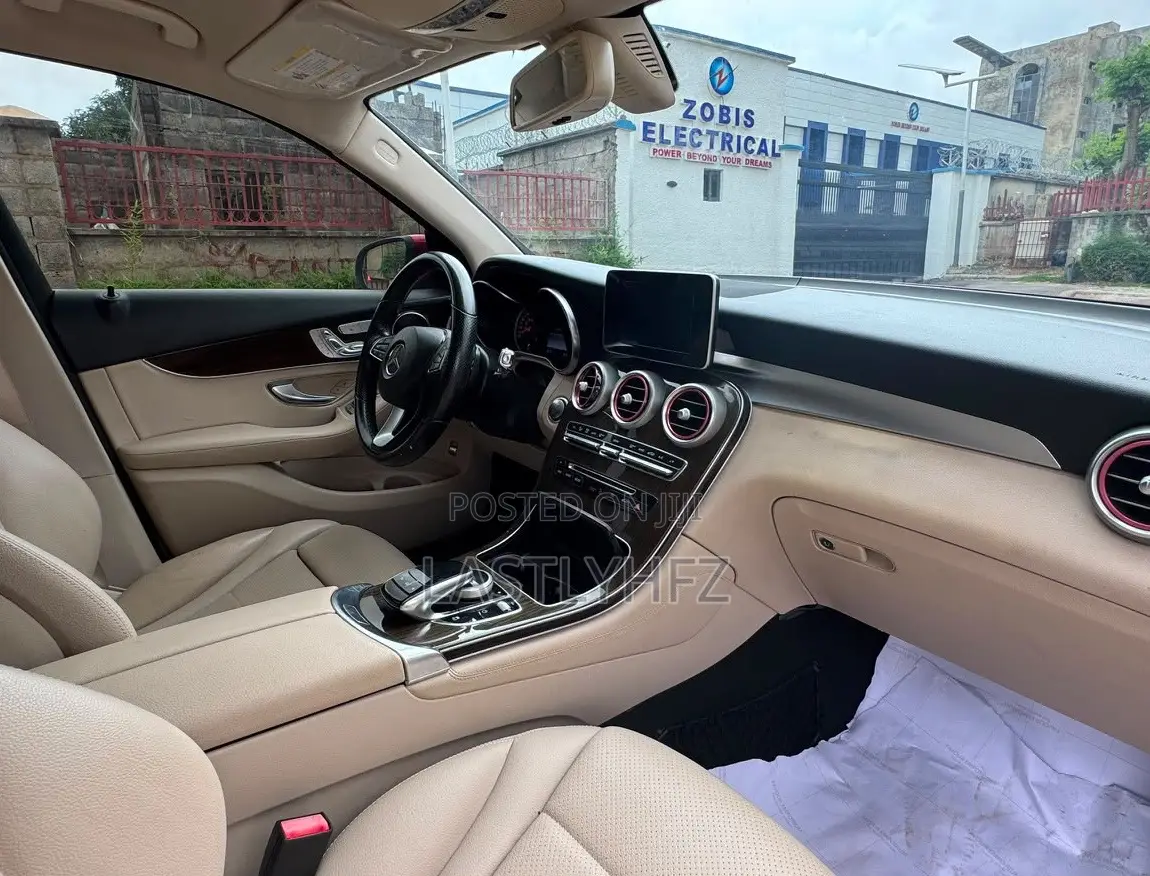 Mercedes-Benz GLC-Class 2017 Red