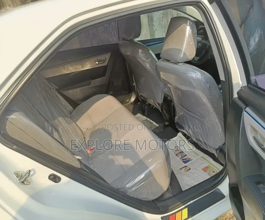 Toyota Corolla 2015 White
