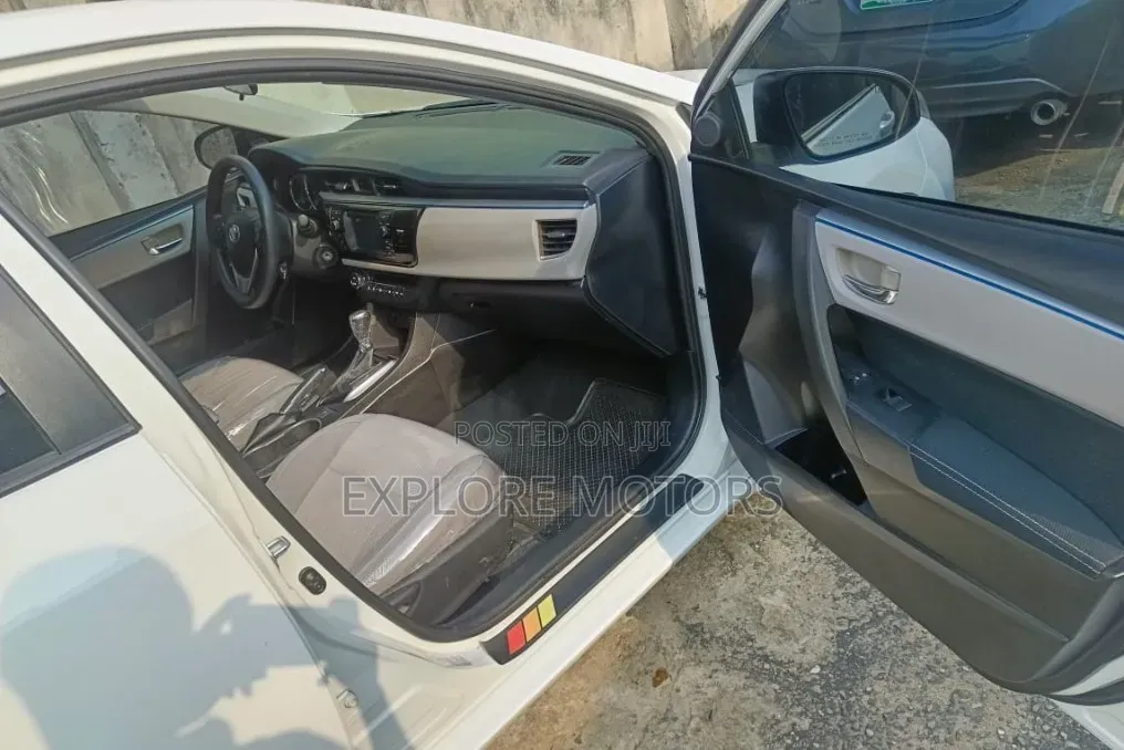 Toyota Corolla 2015 White