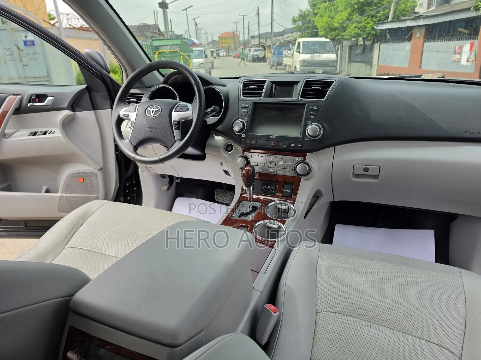 Toyota Highlander Limited 3.5l 4WD 2013 Black