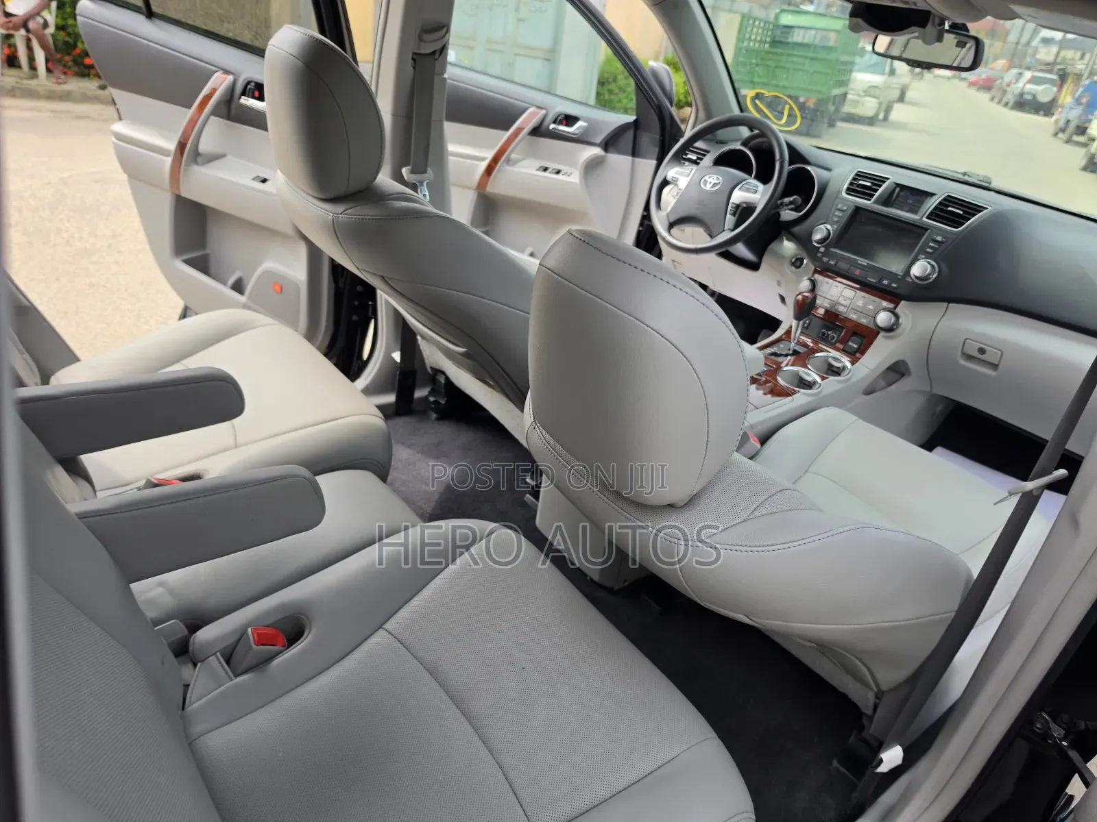 Toyota Highlander Limited 3.5l 4WD 2013 Black