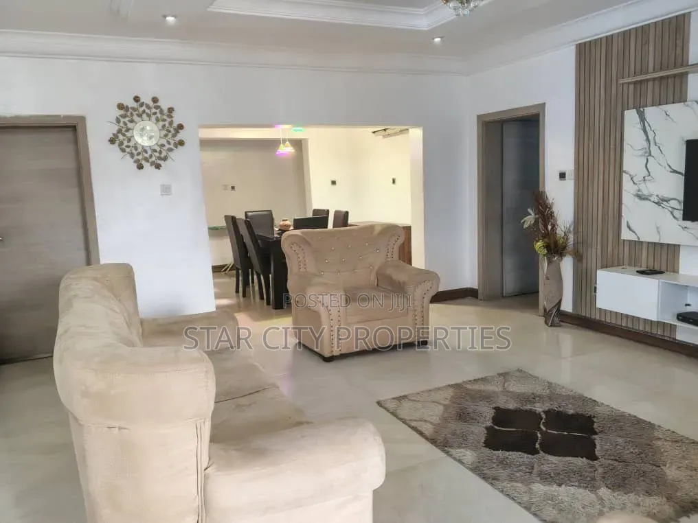 3bdrm Apartment in Ikeja Gra for rent