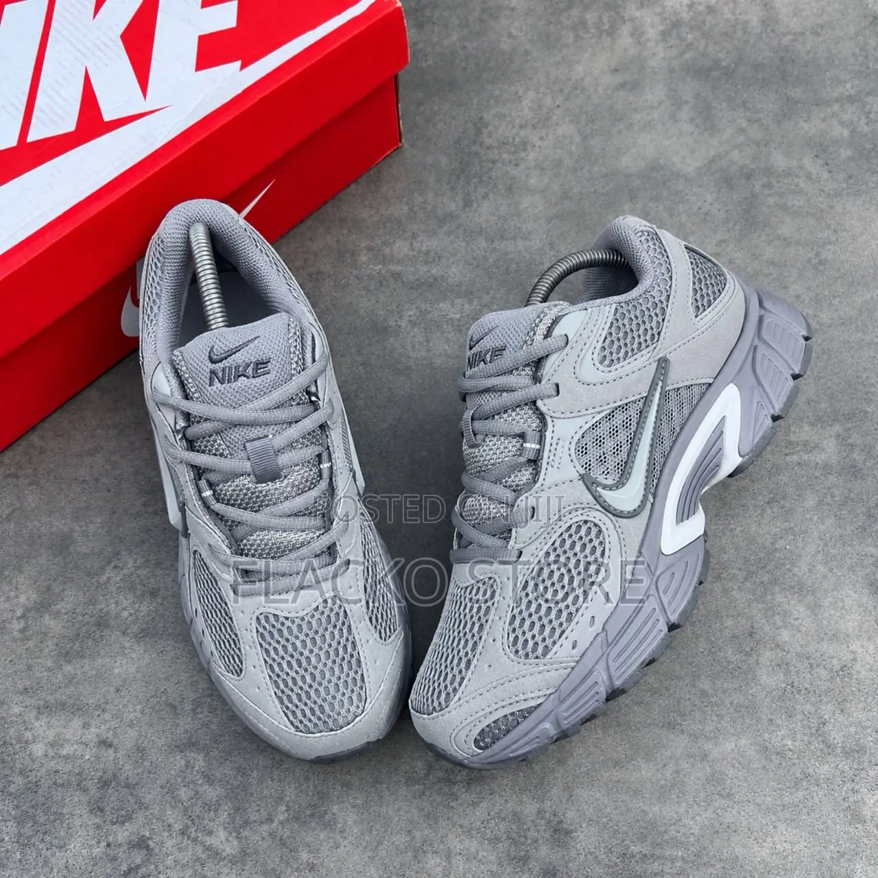 Original Nike V5 Runner Sneakers