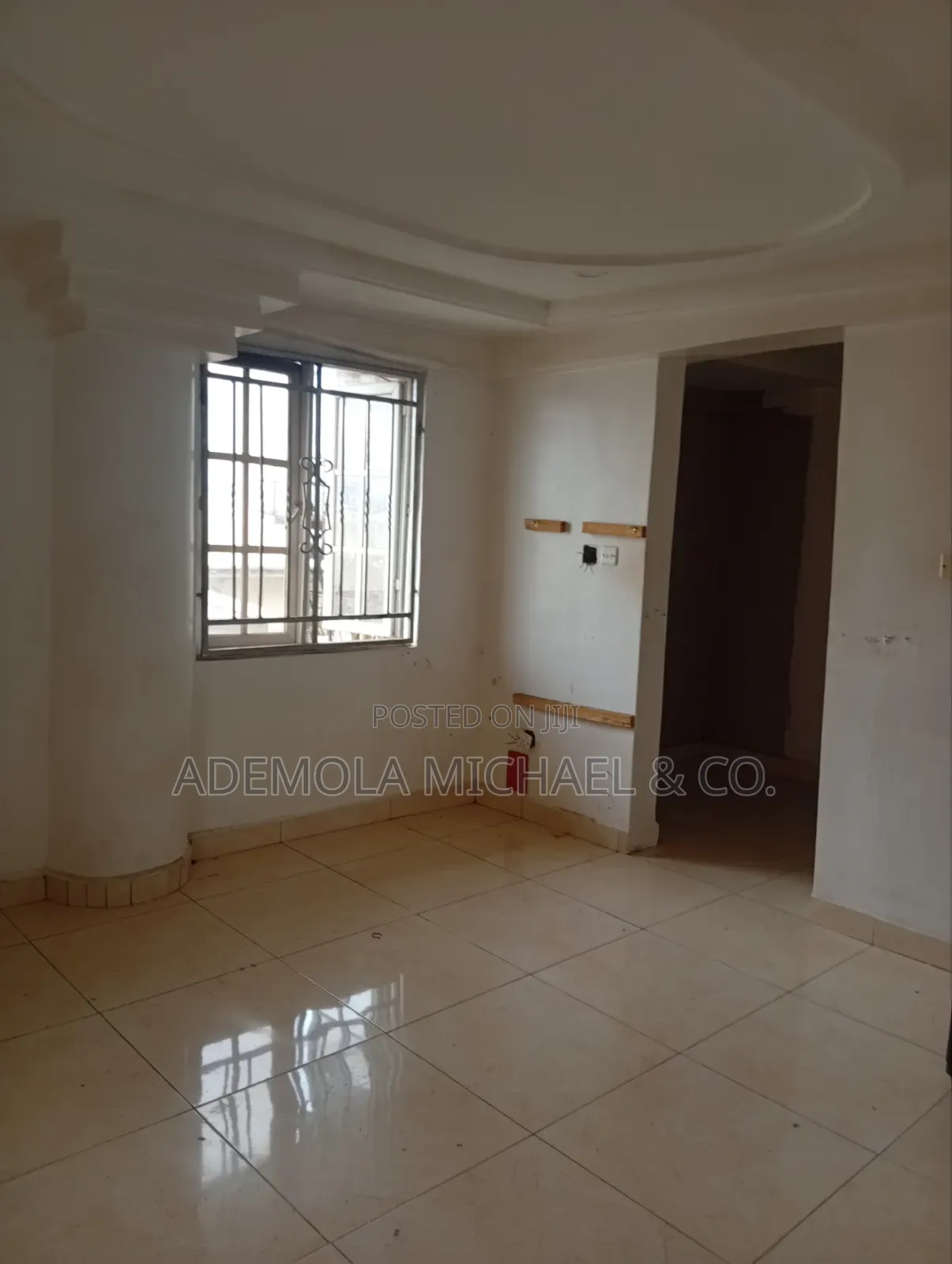 7bdrm Duplex in British Village, Wuse 2 for sale