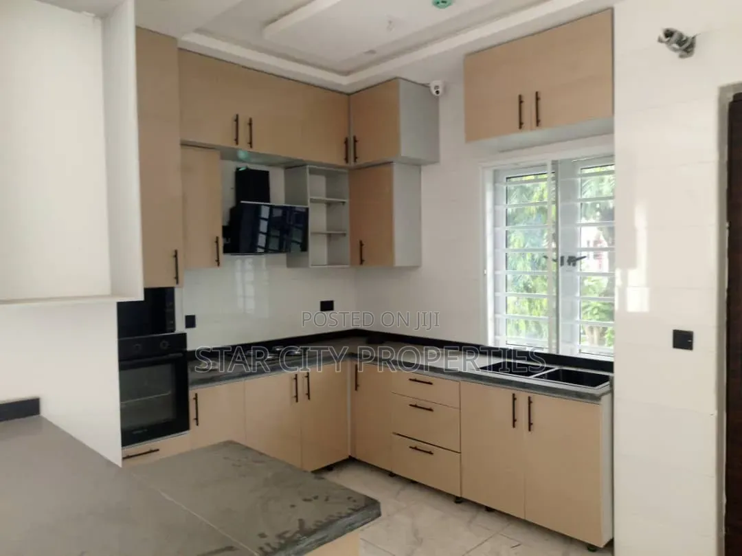 5bdrm Duplex in Ikeja Lagos, Adeniyi Jones for rent