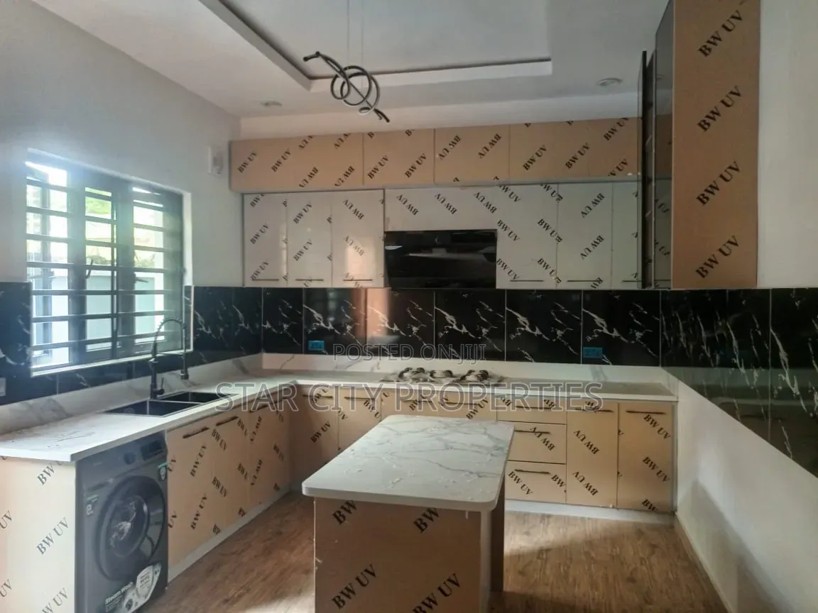 5bdrm Duplex in Ikeja Lagos, Adeniyi Jones for rent