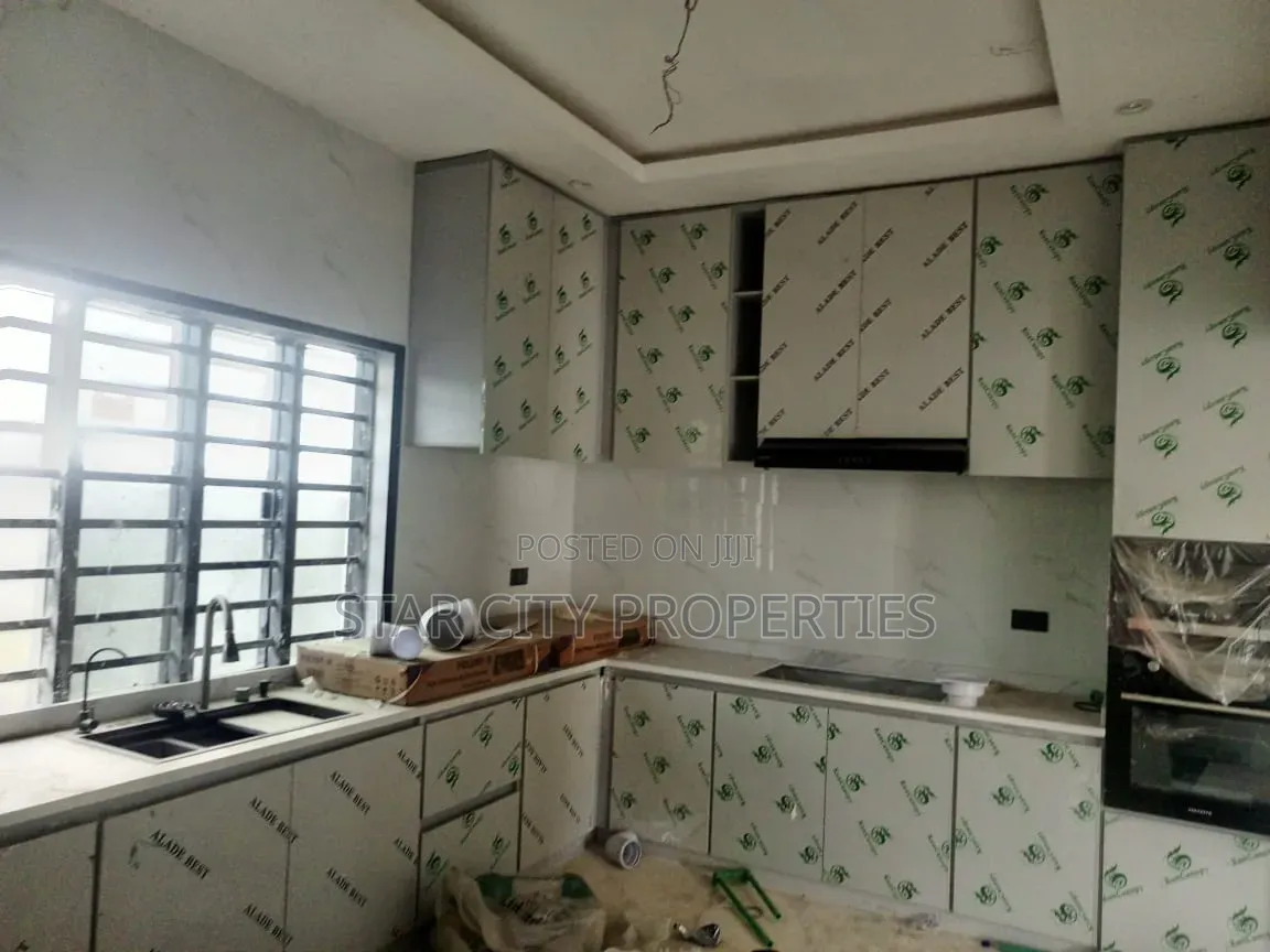 5bdrm Duplex in Ikeja Lagos, Adeniyi Jones for rent