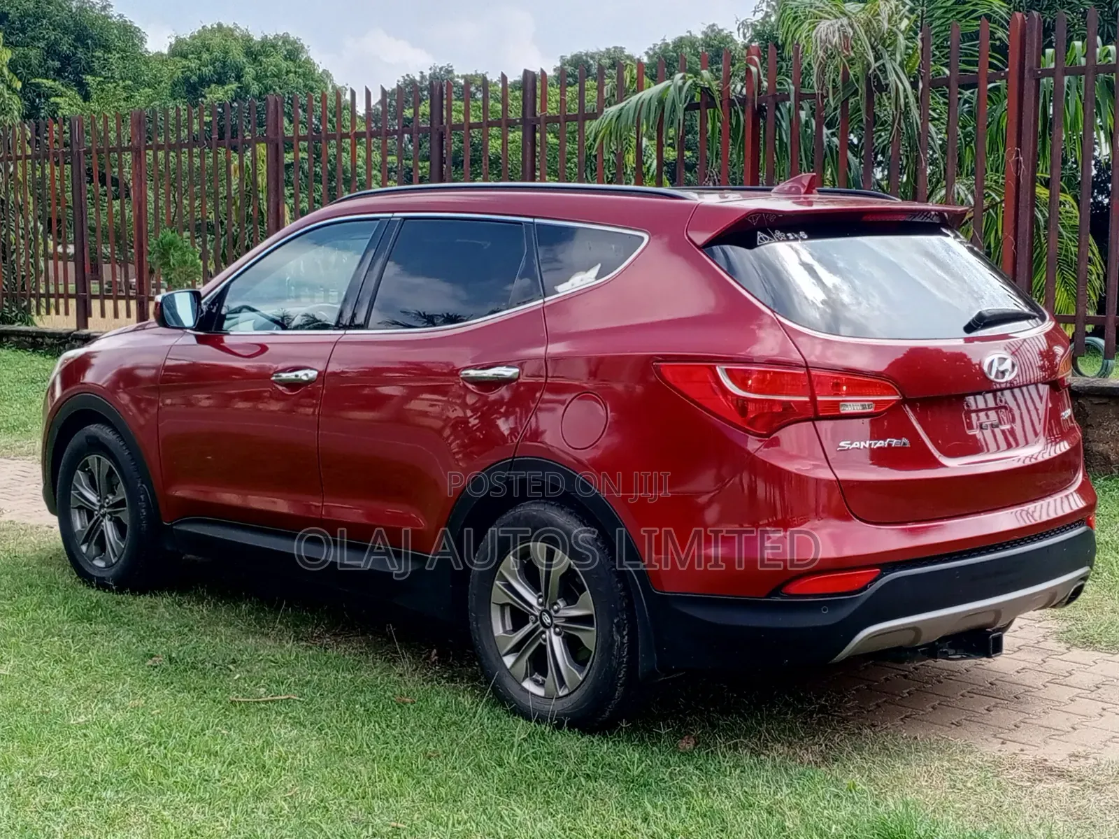 Hyundai Santa Fe 2016 Red