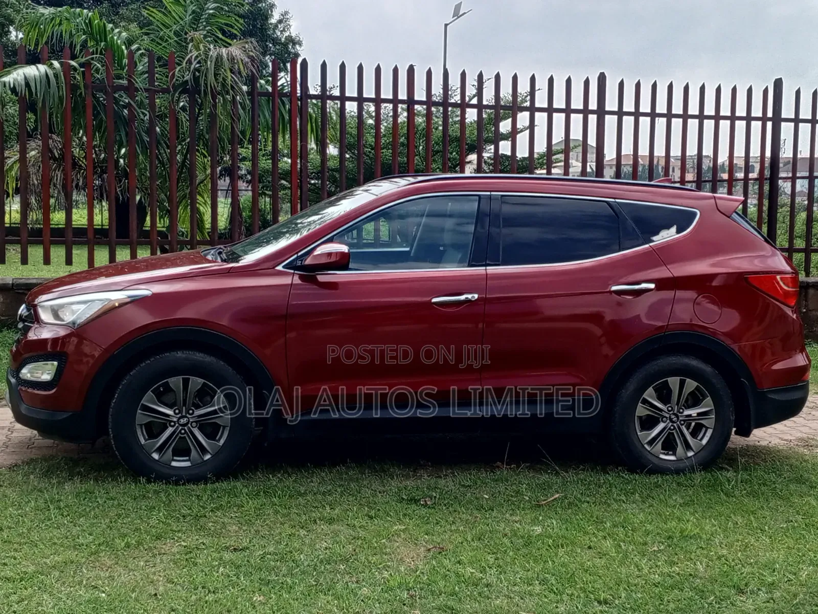 Hyundai Santa Fe 2016 Red