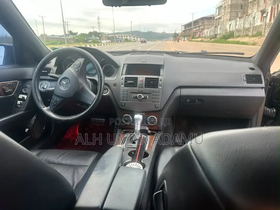 Mercedes-Benz C300 2010 Black