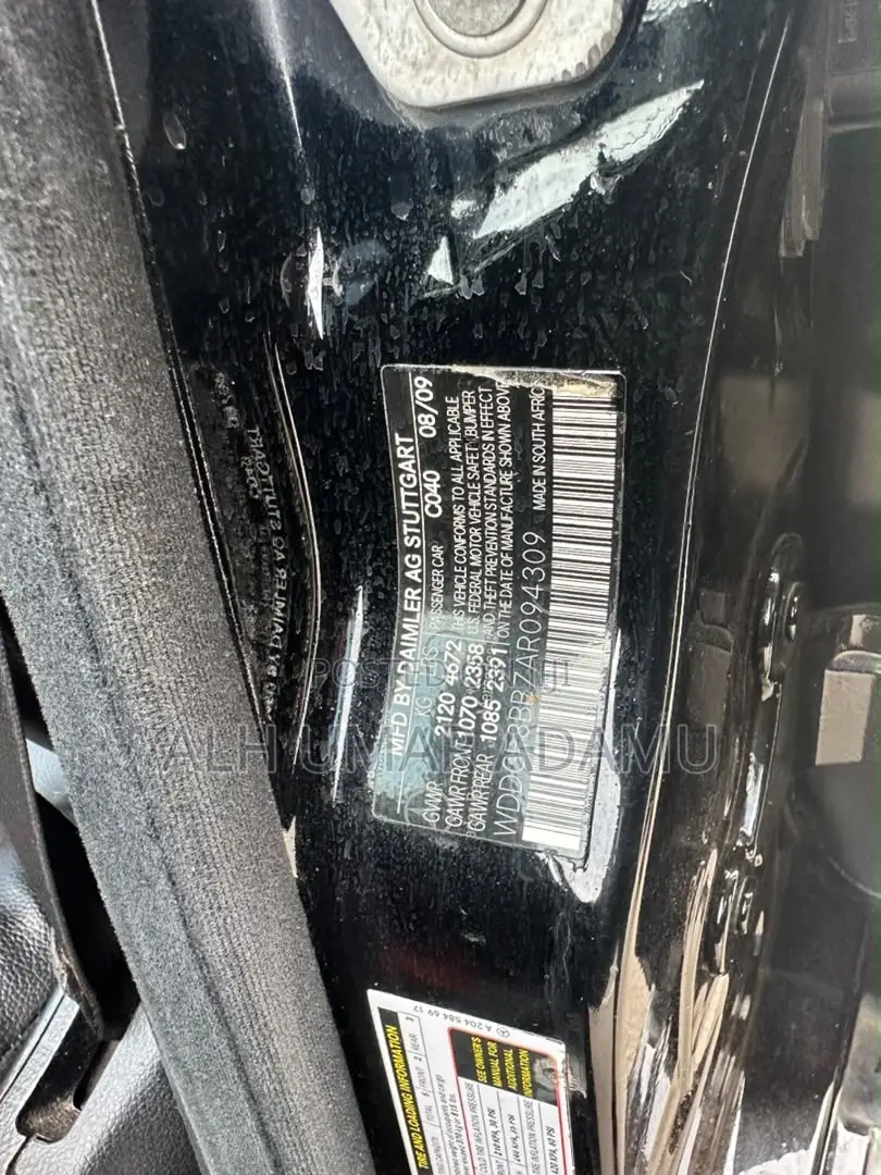 Mercedes-Benz C300 2010 Black