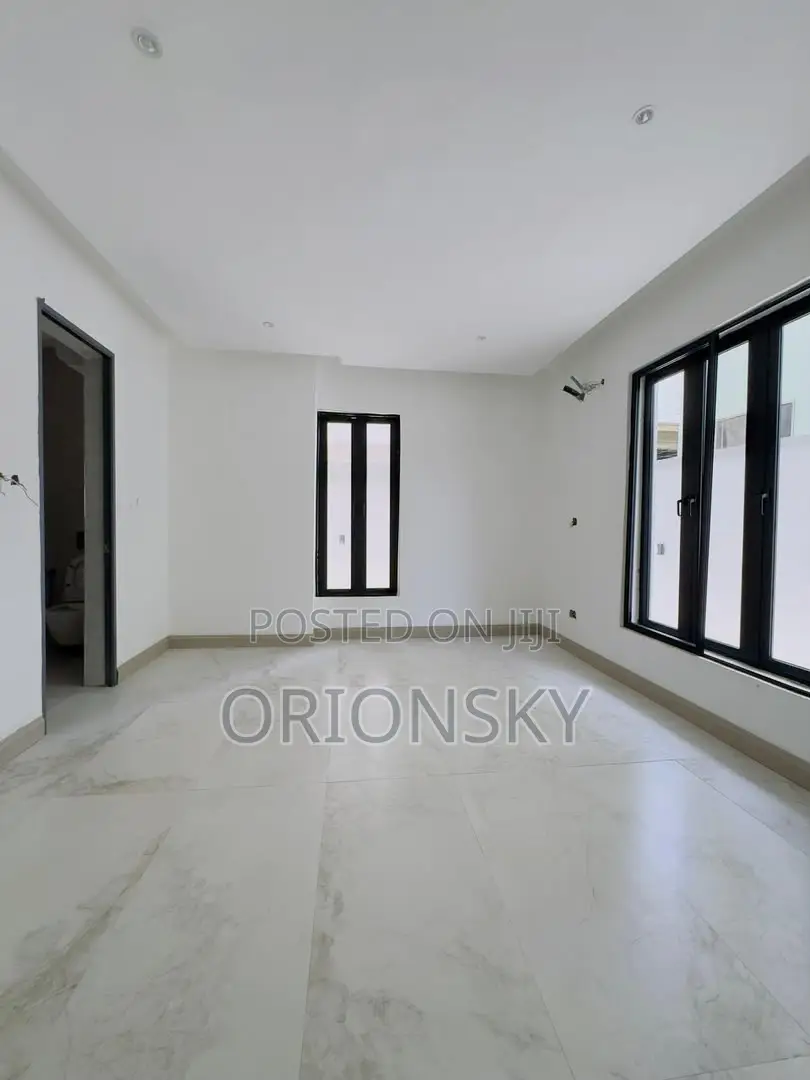3bdrm Apartment in Allen Avenue for sale