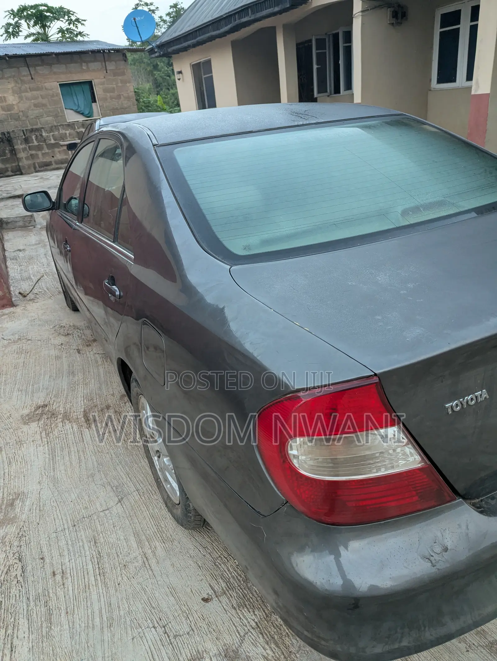 Toyota Camry XLE 4dr Sedan (2.4L 4cyl 4A) 2004 Gray