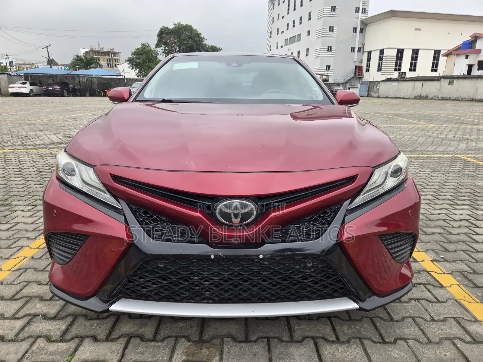 Toyota Camry XSE FWD (2.5L 4cyl 8AM) 2018 Red