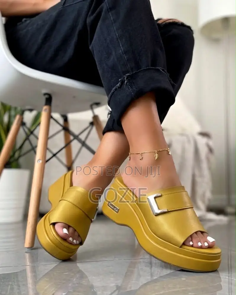 Kenneth Coie Wedge Slippers