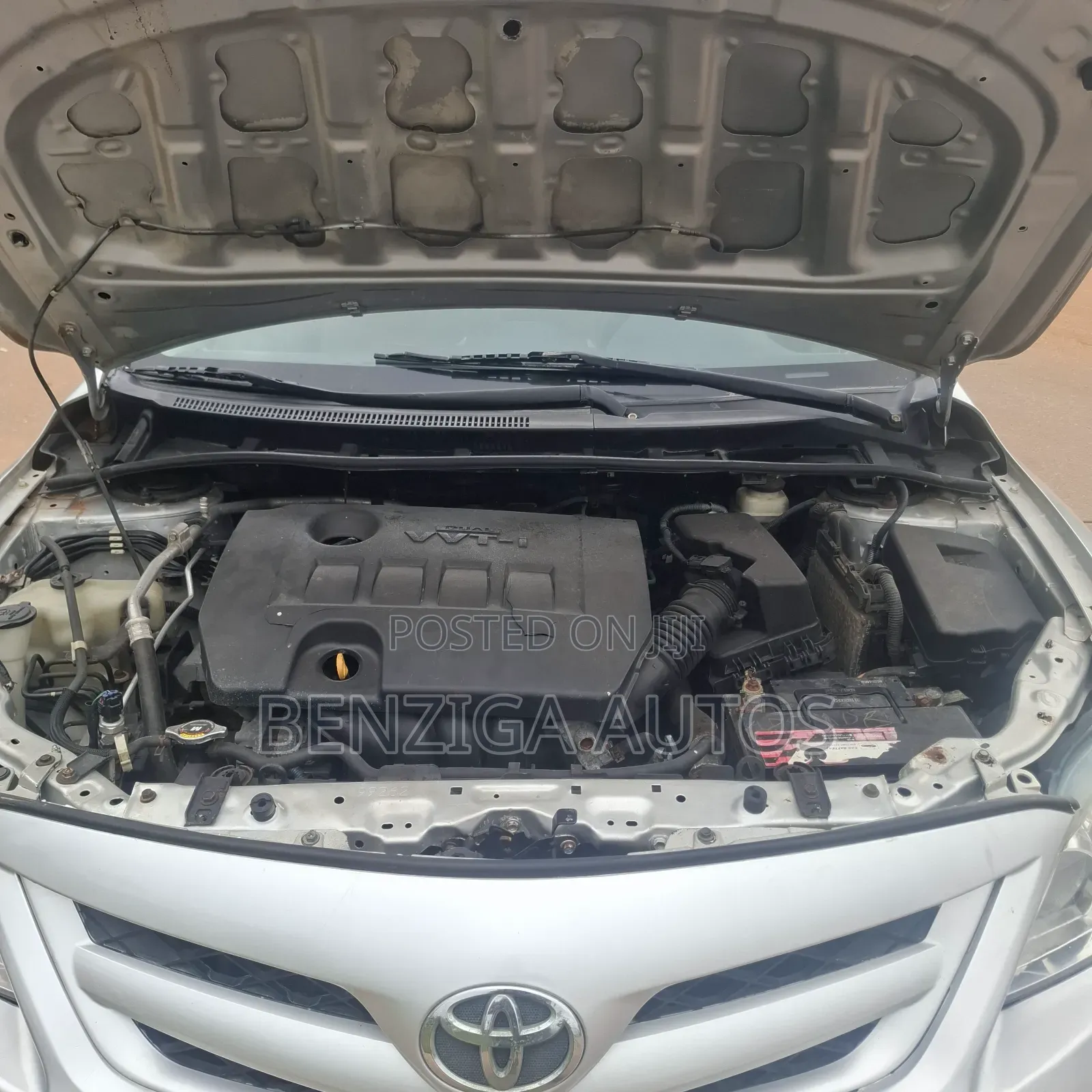 Toyota Corolla 2012 Silver