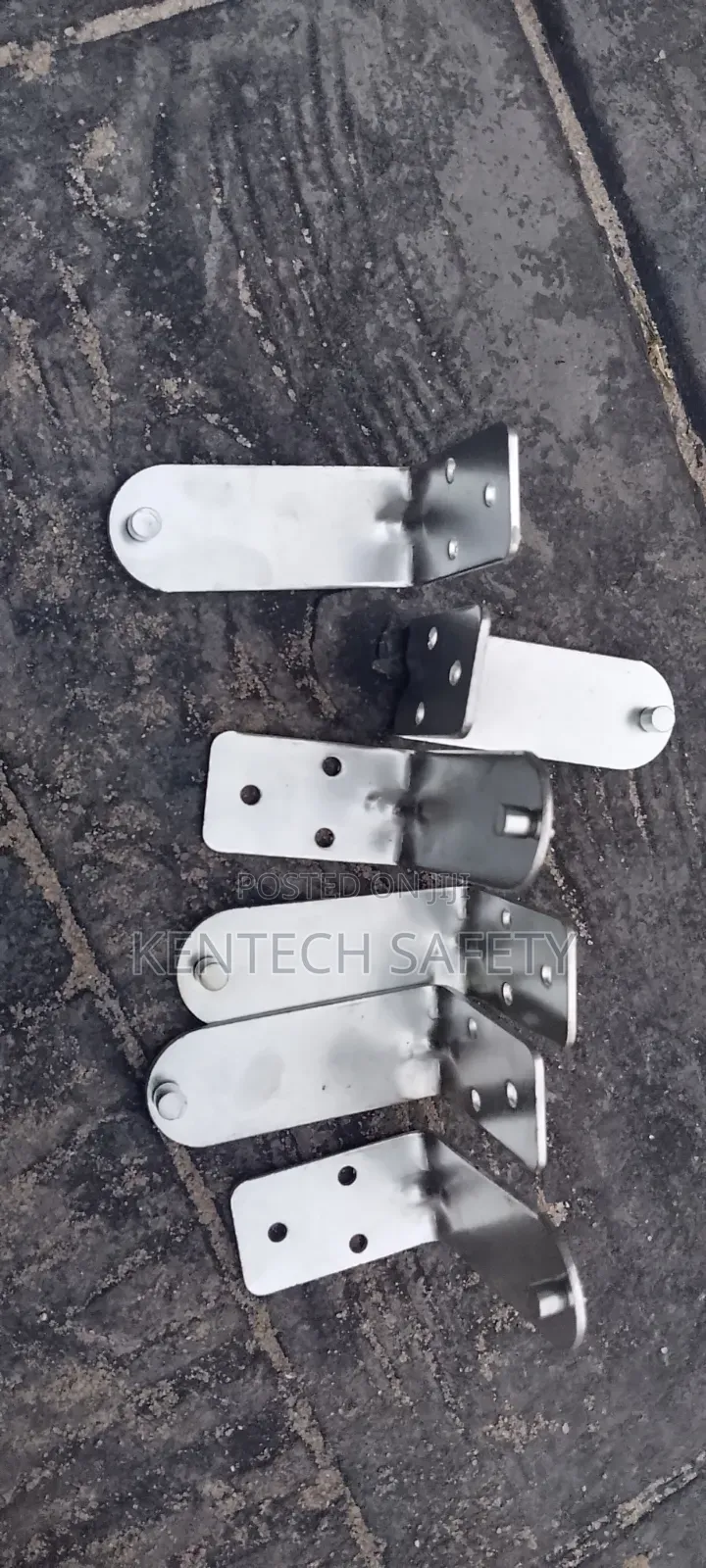 Hanger for 6kg and 9kg DCP Powder