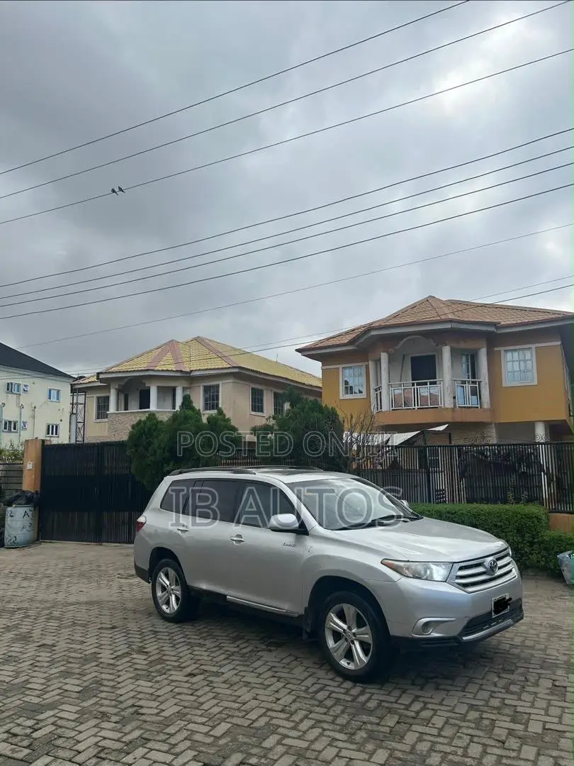Toyota Highlander Limited 2010 Silver