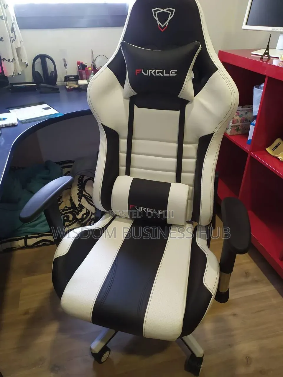 5-Star Base Gaming Chair With Padded Arm