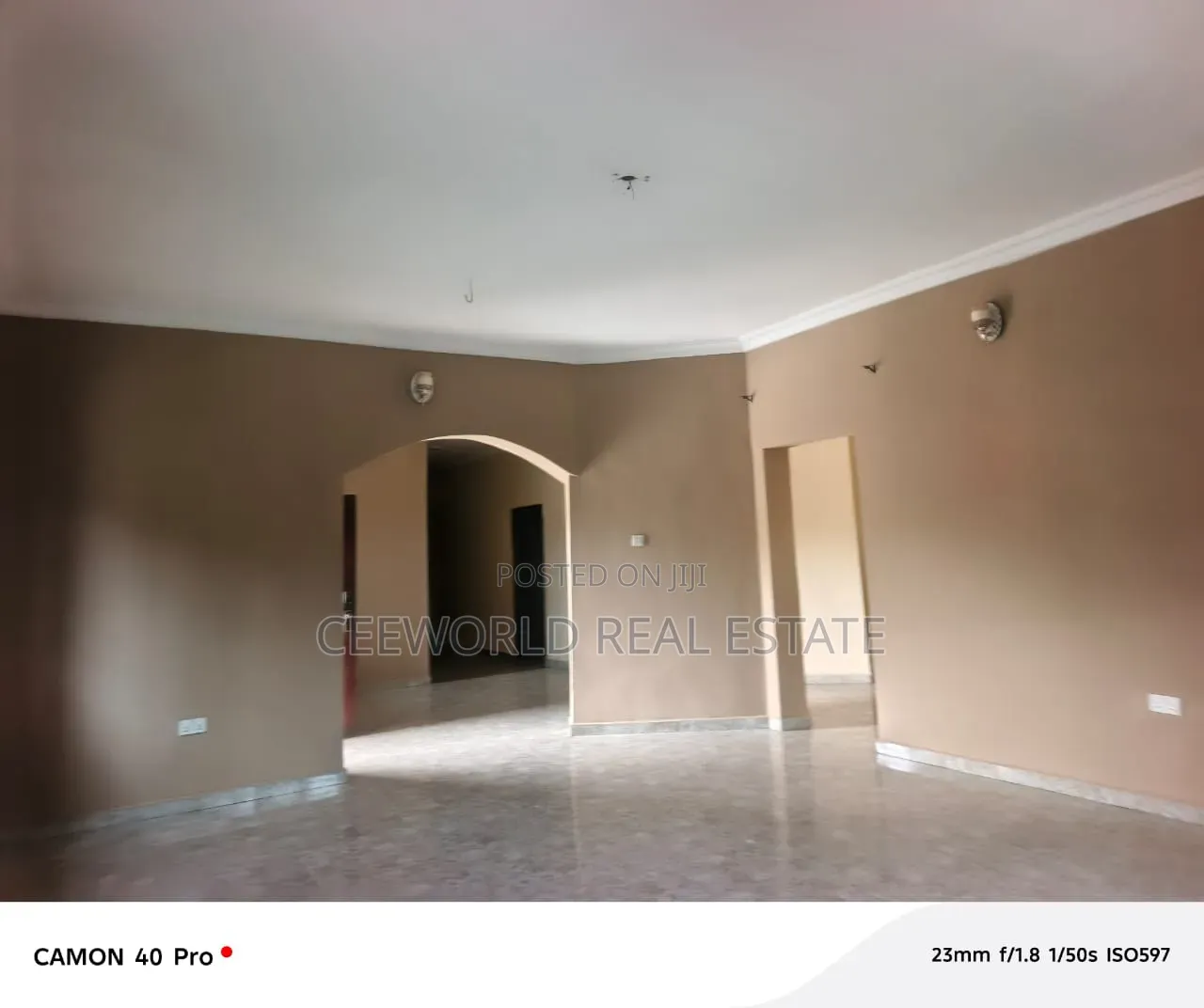 3bdrm Apartment in Akala Way Akobo for rent