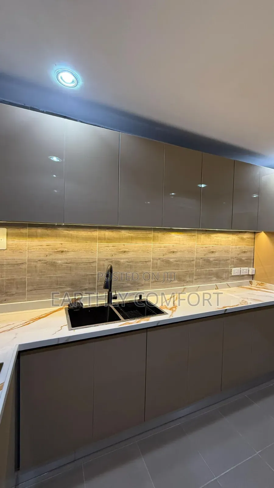 Modern Kitchen Cabinets Interior | Custom L-Shaped Kitchen Design