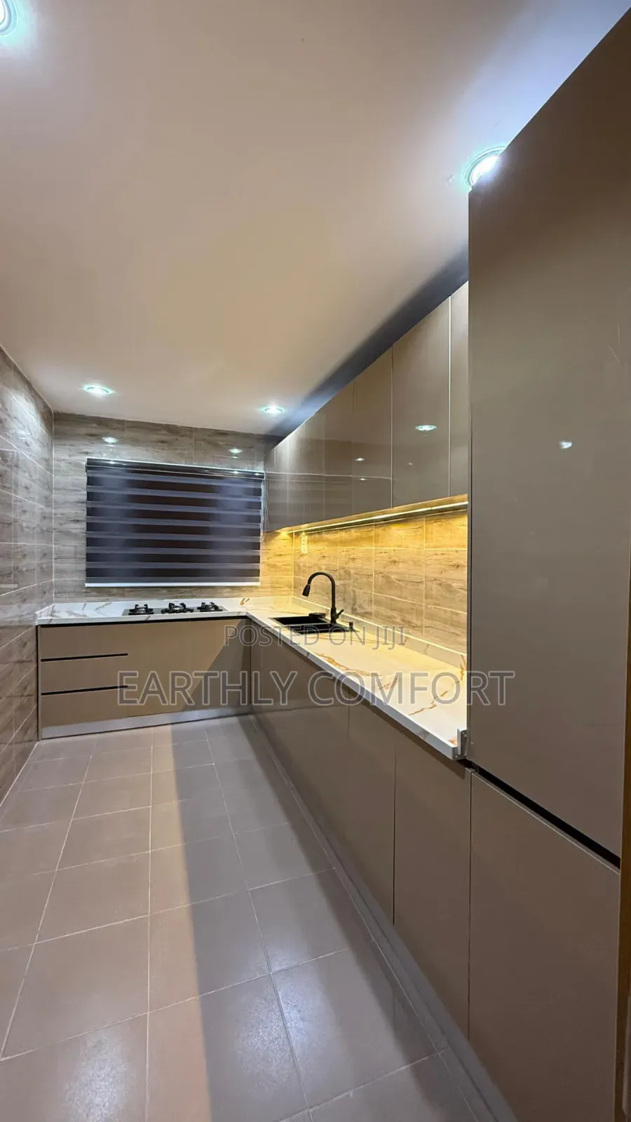 Modern Kitchen Cabinets Interior | Custom L-Shaped Kitchen Design