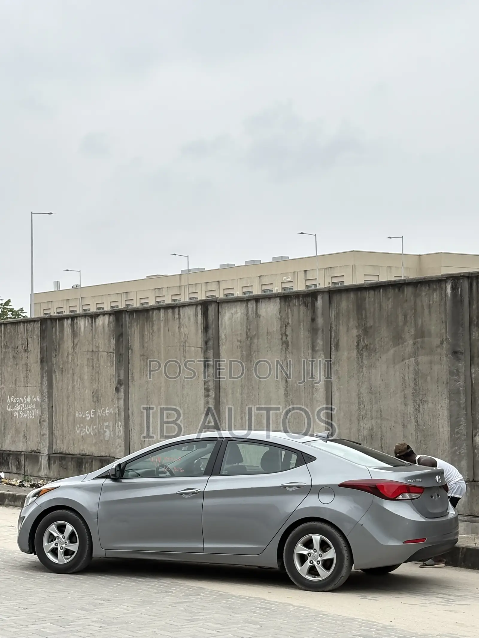 Hyundai Elantra Limited 2012 Gray