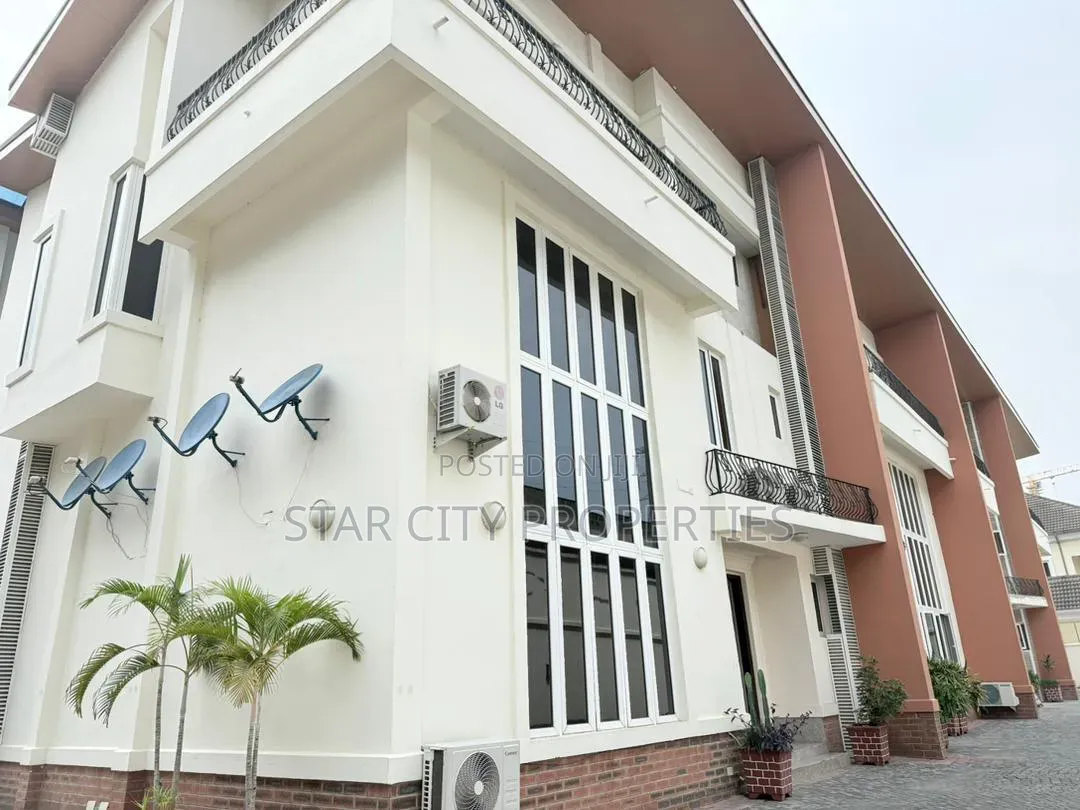 5bdrm Townhouse / Terrace in Banana Island Ikoyi for rent