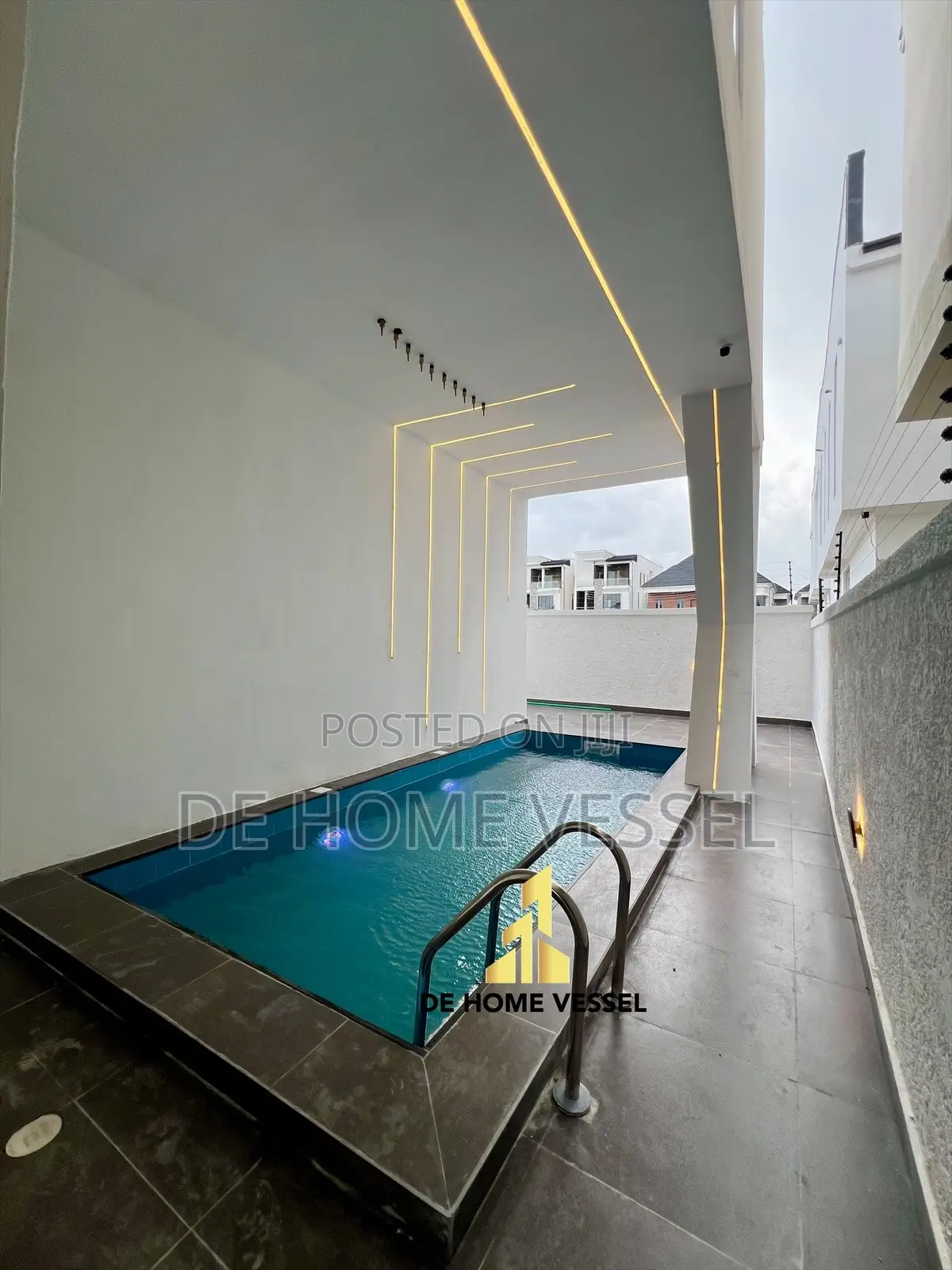 5bdrm Duplex in Lekki for sale