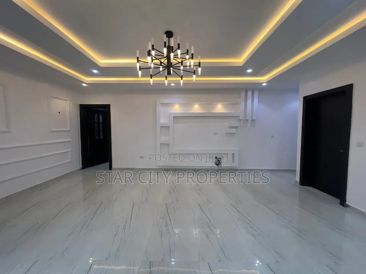 3bdrm Apartment in Lekki Phase 1 for rent