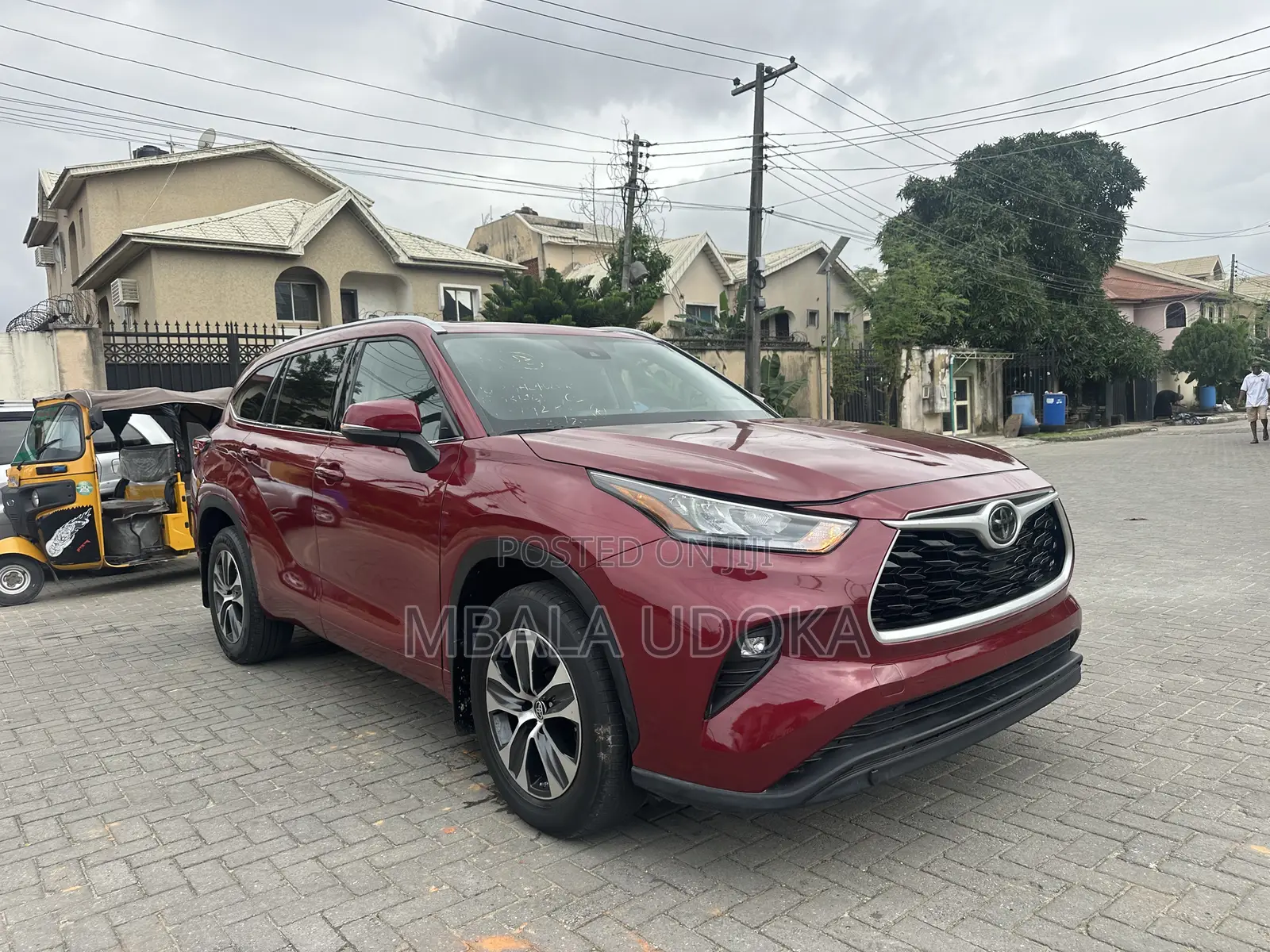 Toyota Highlander XLE AWD 2020 Red