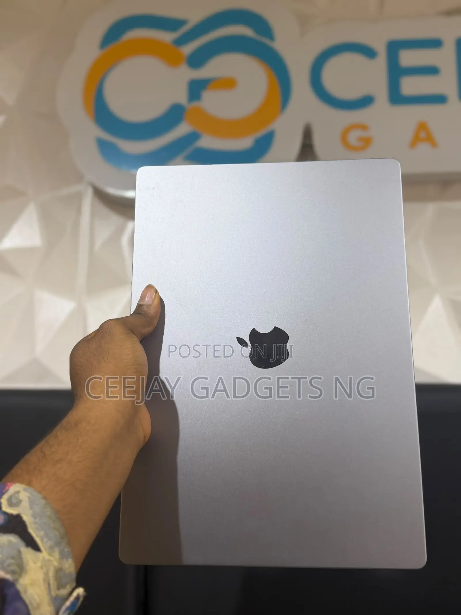 Laptop Apple MacBook Pro 2021 M1 32GB Apple M1 Pro SSD 1T
