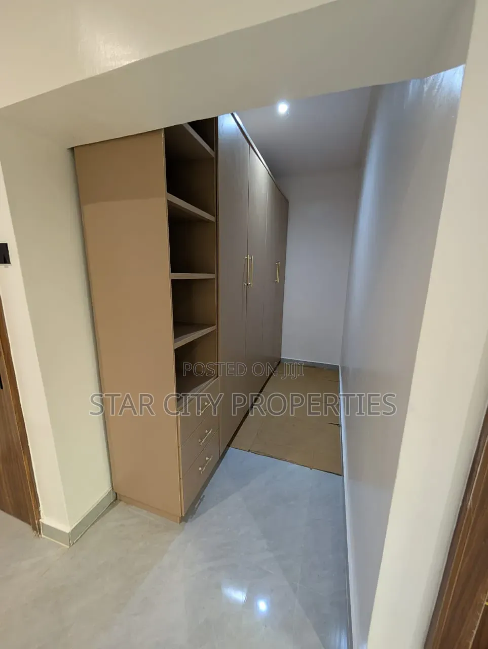 5bdrm Duplex in Berger for sale