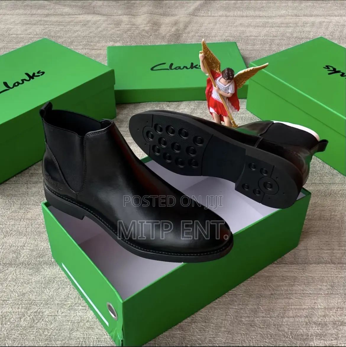 Clarks Men’s Classic Leather Ankle Boots