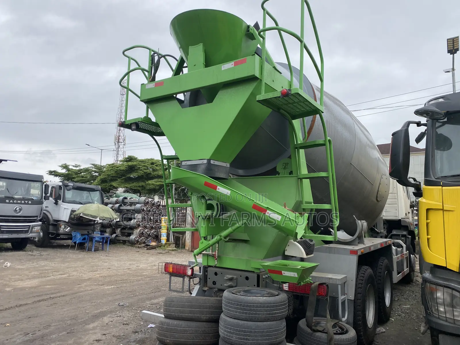 Howo Concrete Mixer 9-Cubic