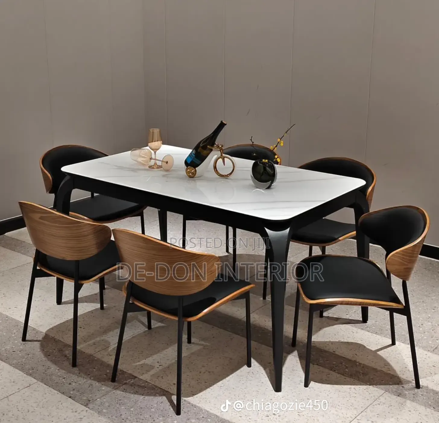 Dinning Table With Six Sitters