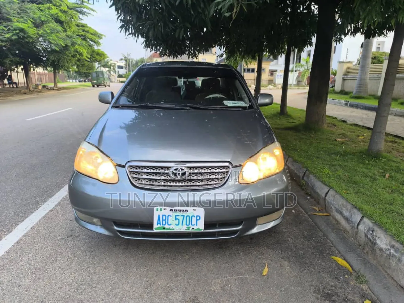 Toyota Corolla 2004 Gray
