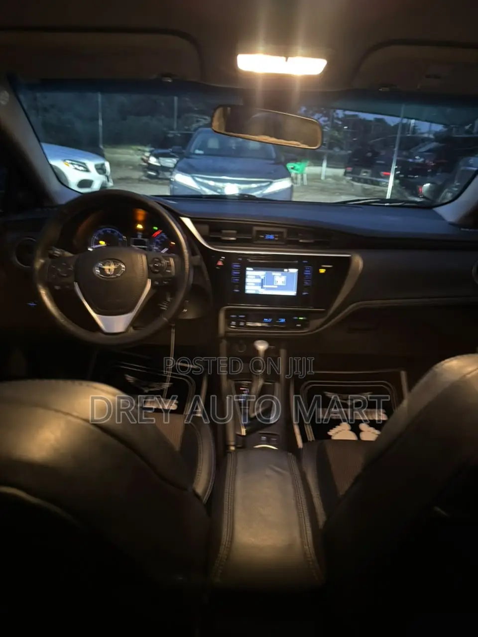 Toyota Corolla SE 4dr Sedan (1.8L 4cyl CVT) 2017 Silver