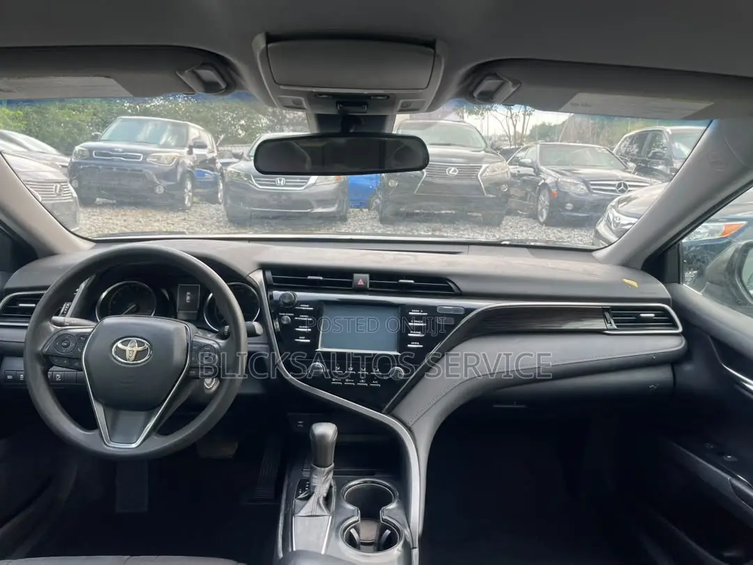 Toyota Camry LE (2.5L 4cyl 8A) 2019 Black