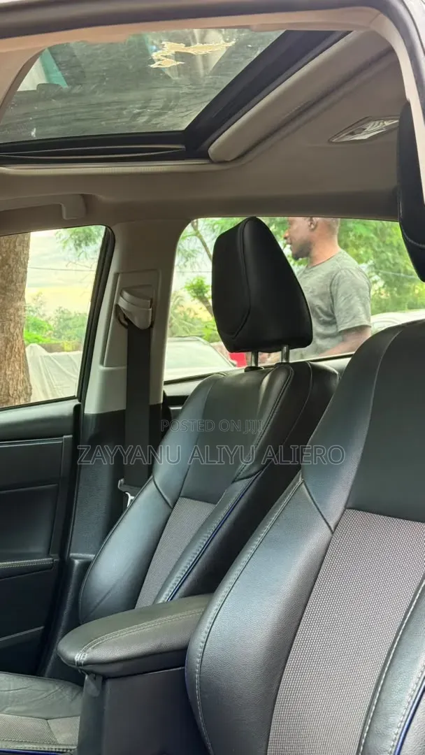Toyota Corolla 2017 Black