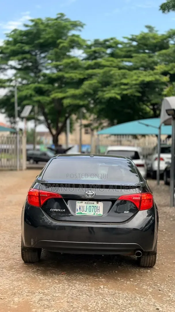 Toyota Corolla 2017 Black