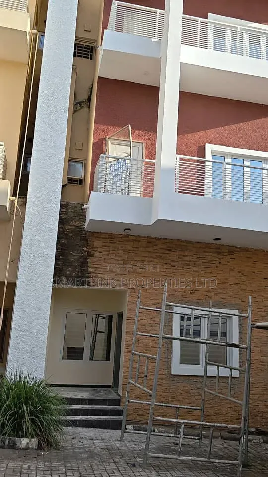 5bdrm Duplex in Guzape Main, Abuja for rent