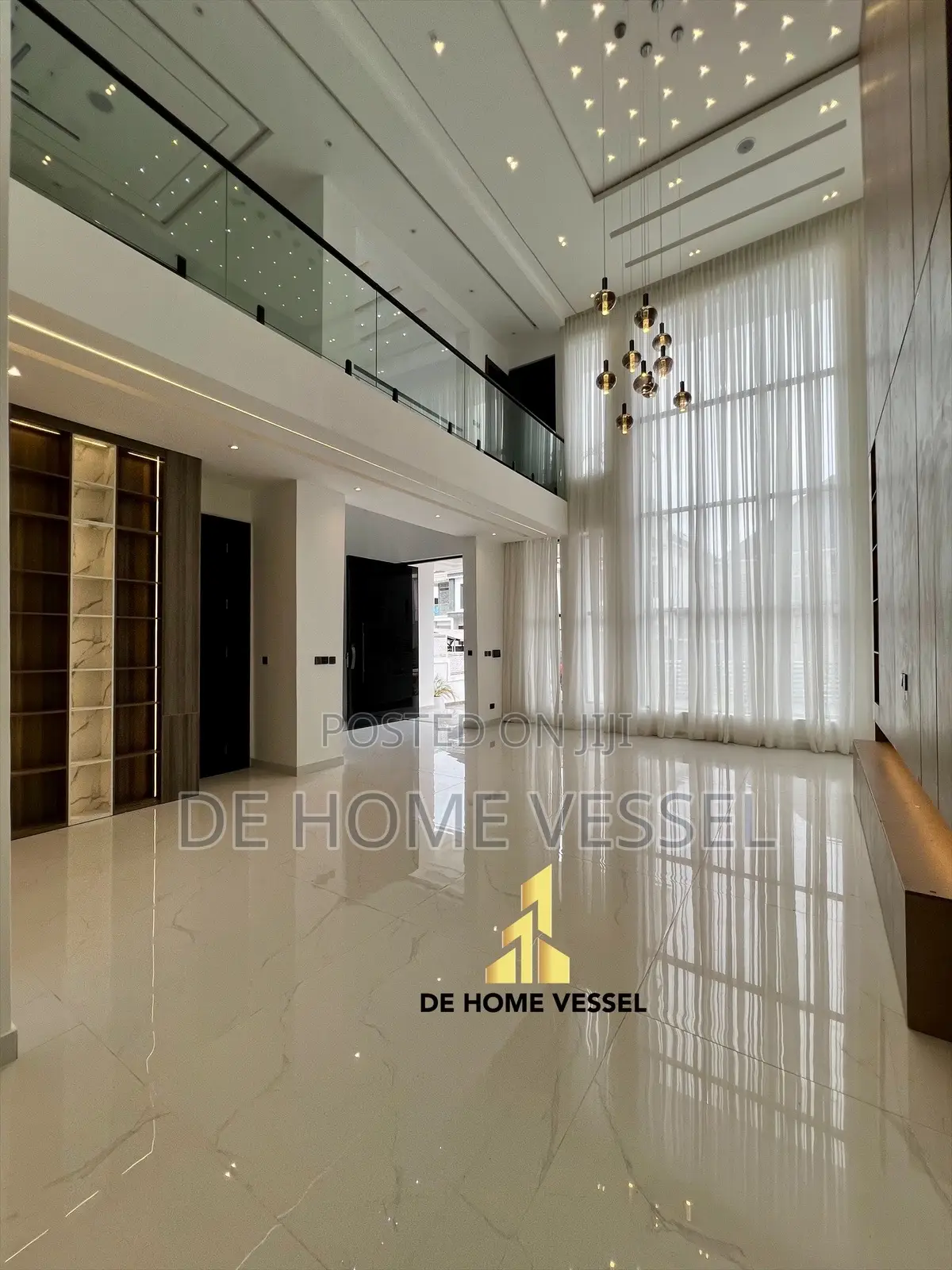 5bdrm Duplex in Ikota for sale