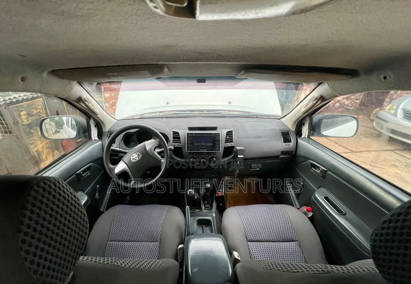 Toyota Hilux 2012 White