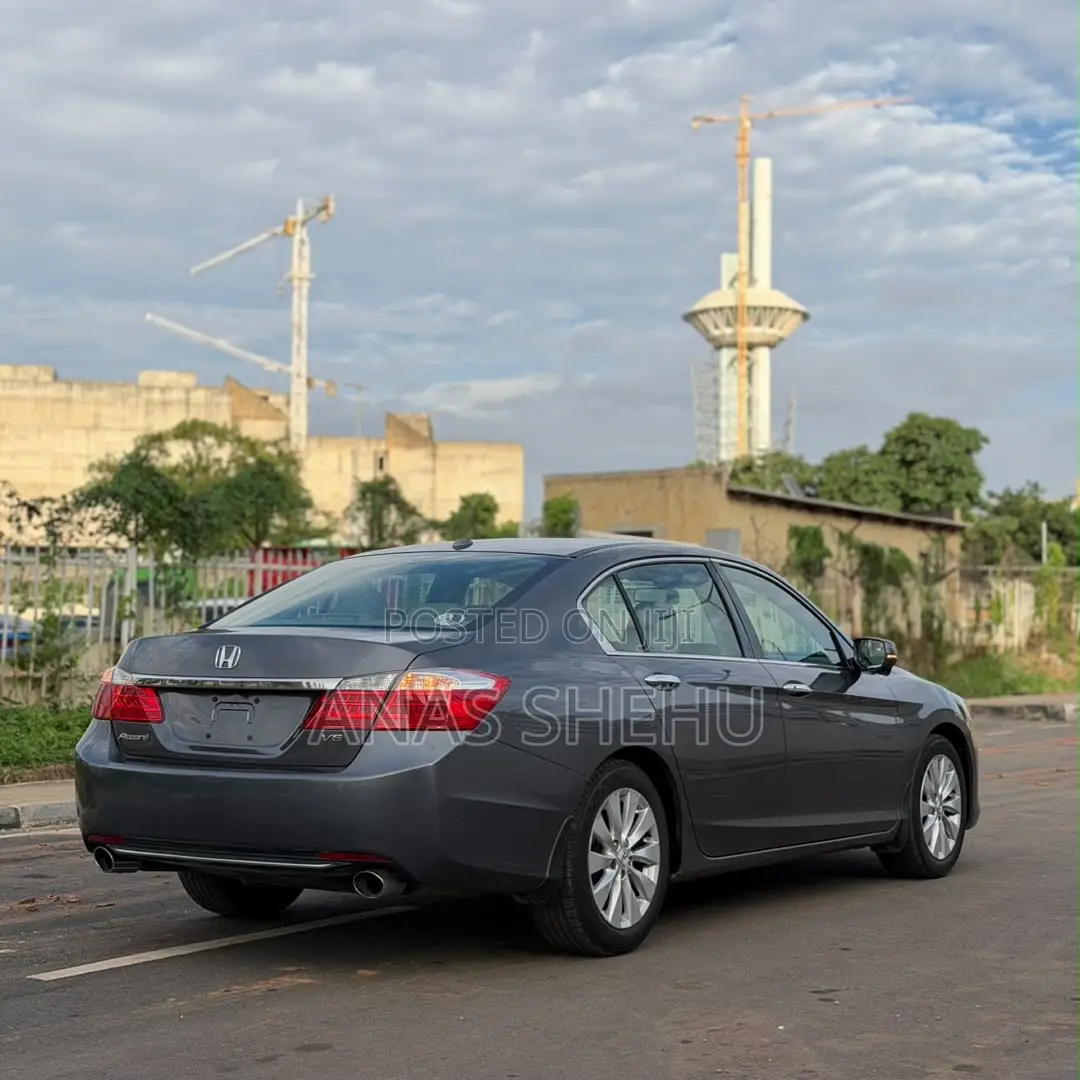 Honda Accord EX-L V-6 4dr Sedan FWD (3.5L 6cyl 6A) 2013 Gray