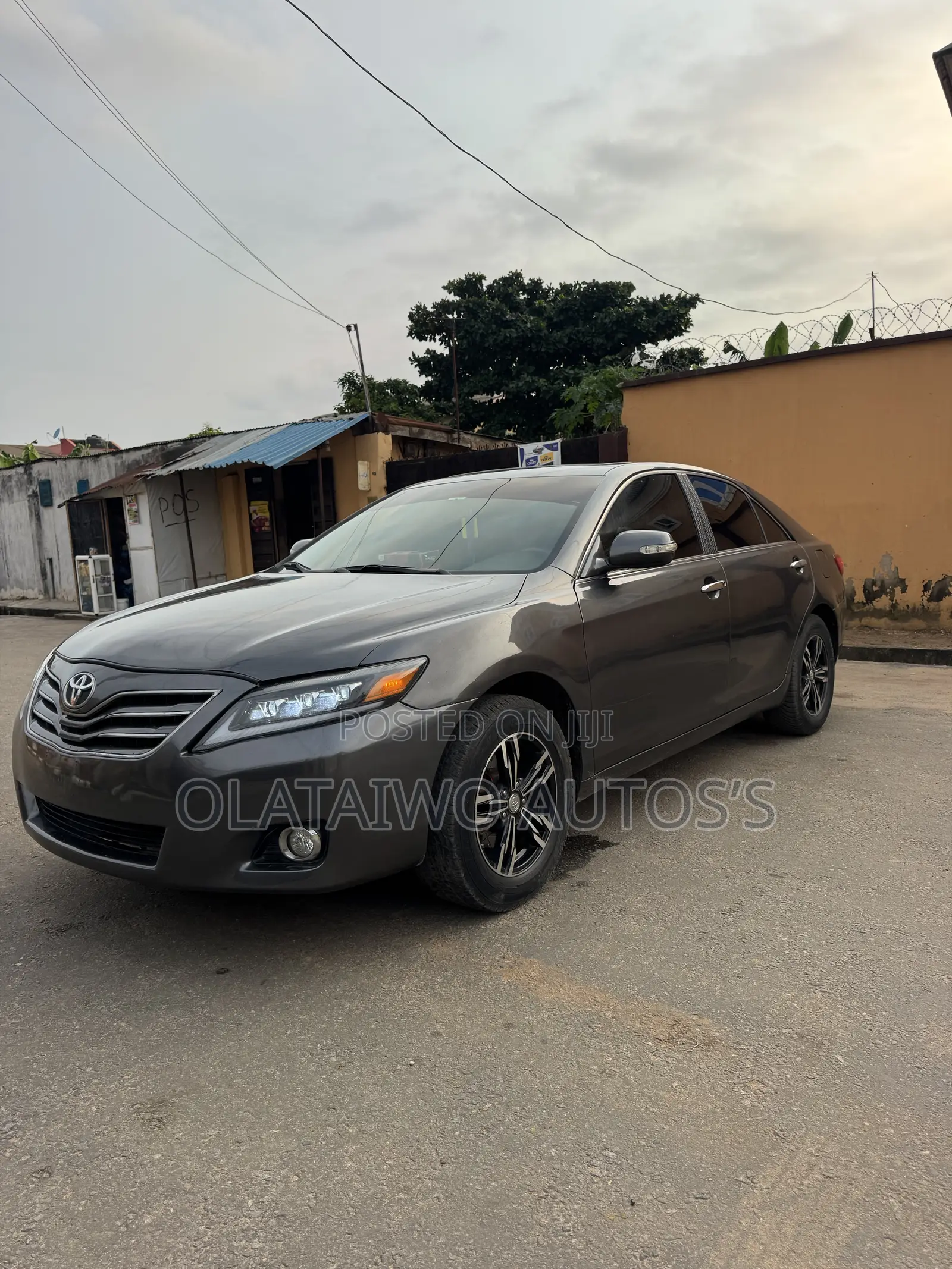 Toyota Camry XLE 4dr Sedan (2.4L 4cyl 5A) 2009 Gray
